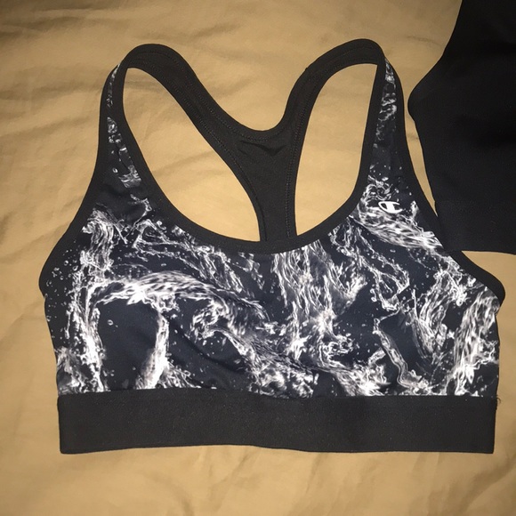 Sport bras - Picture 2 of 3